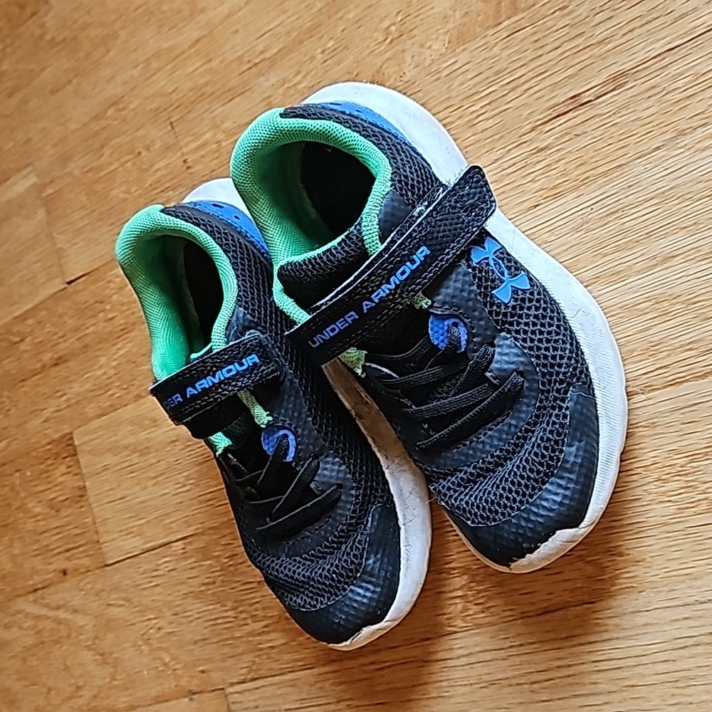 Under Armour Sneakers